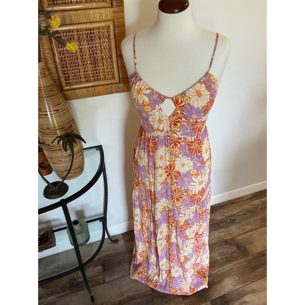 NWOT L*Space Gemma Dress, Wavy Daisy
Size L l space - Picture 4 of 11